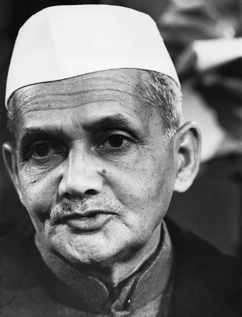 Lal Bahadur Shastri Ji Par Hindi Kavita | था सर्वोपरि निज देश