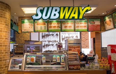 Subway Restaurant 的图像结果