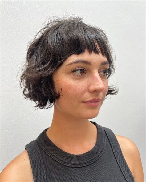 20 Chic Short Shag With Bangs Ideas For A Rock’n’Roll Vibe