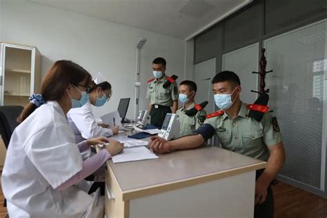 潍坊市中医院“致敬军人”免费查体活动——健康体检诉说鱼水情 - 海报新闻