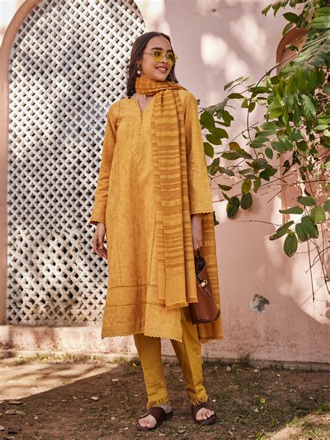 Women's Unstitched Suit Sets | Buy Stylish Designer Unstitched Suits ...