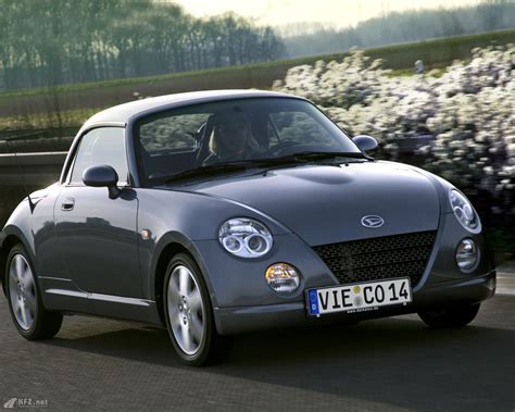 Daihatsu Copen Bilder. Der kompakteste Roadster der Welt.