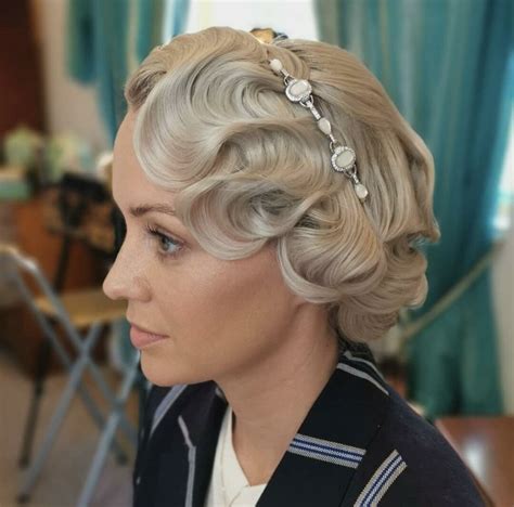 12 Finger Waves Hairstyles That Will Add A Touch Of Vintage Glam To ...