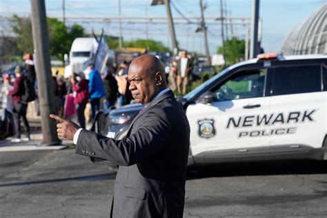 Newark Mayor Ras Baraka arrested at ICE facility while joining ...