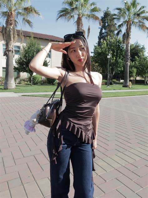 Jenny 제니 | Moments from last week 🫶🏼 And yes, the new vlog is up! Link in bio 🎥 지난주 소소한 순간들 🫶🏼 ...