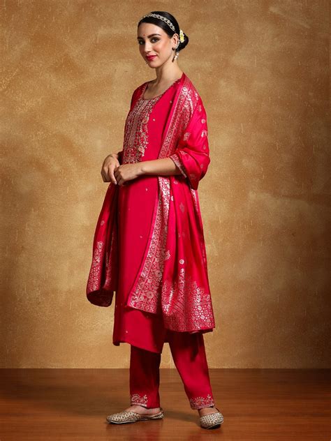 Varanga Women Zari Embroidered Yoke with All Over Floral Motif Buta ...