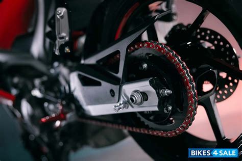 Aprilia Tuono 457 price, specs, mileage, colours, photos and reviews ...