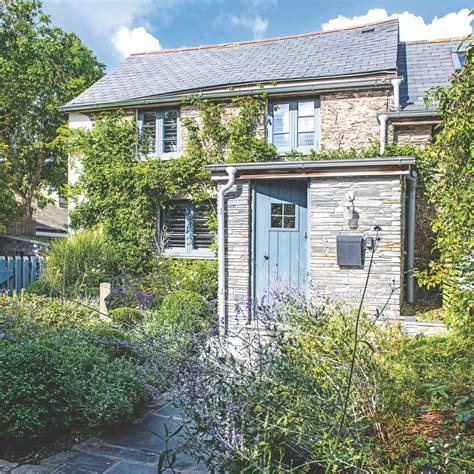 How to kill ivy roots in 5 easy steps | Ideal Home
