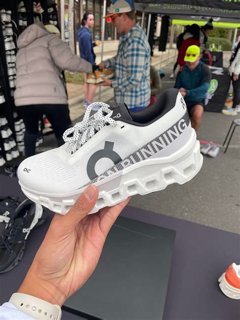 OnCloud Monster 2 Try-On : r/RunningShoeGeeks