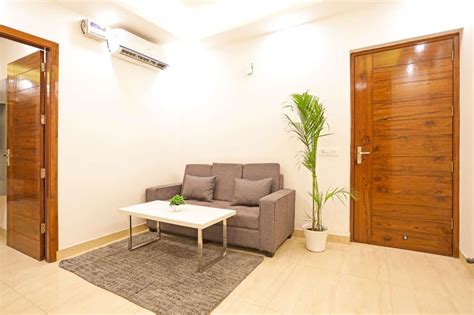 1BHK Flat for Rent in DLF Phase 4 Gurgaon | Housr