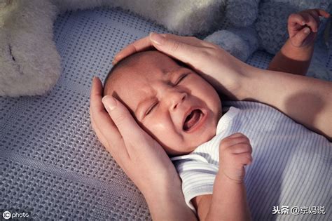 二十天婴儿睡觉不踏实总哼唧（宝宝睡着后唧哼）-幼儿百科-魔术铺