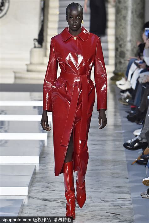2020年巴黎春季时装秀的6大流行趋势 - 知乎