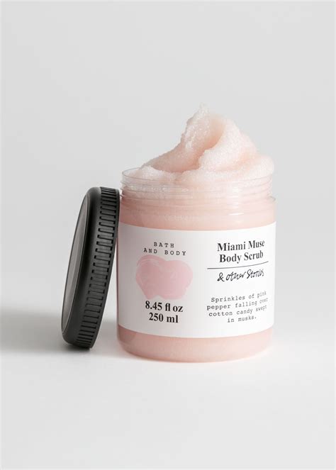 Self-Tanning Tips: 12 Ways to Self Tan at Home, According to Pros