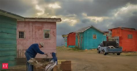 Canada's smallest town about to be vacated as last residents prepare to ...