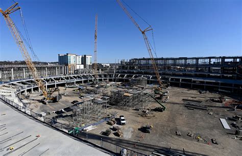 New Tennessee Titans Nashville stadium rises a year after work starts