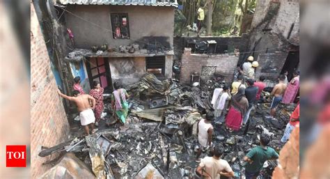 Massive Fire Erupts in Anwar Shah Slum, Causes Severe Injuries and ...