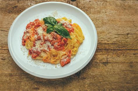 Tagliatelle alla Bolognese (400g) - Cine Citta Ristorante