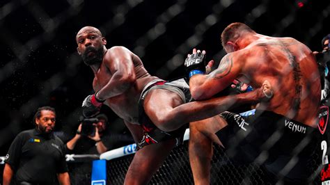 Jon Jones sigue siendo el mejor con su espectacular nocaut a Stipe ...