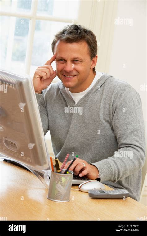 Man Using Computer Professional 的图像结果