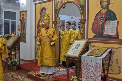 В канун дня памяти святителя Николая Чудотворца епископ Феоктист ...
