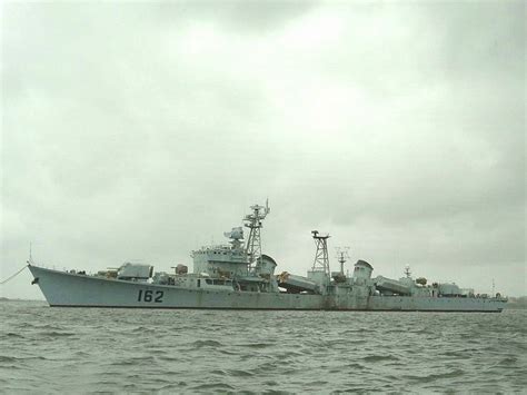 下水仅21个月，052D“南宁舰”已经南下，今年有望服役7艘盾舰！_驱逐舰