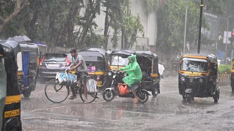 Mumbai weather updates: City likely to receive moderate rainfall