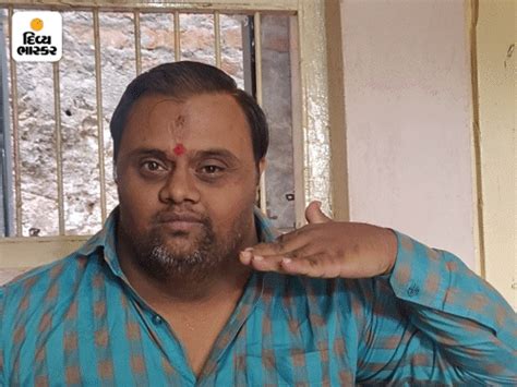 Kamalesh Lakum Life Story Dance Videos Interview | 'કમો' ક્યાં ખોવાઈ ...