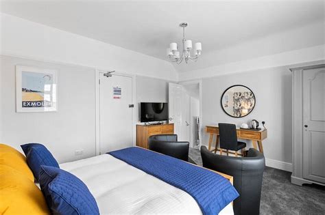 STOVER LODGE (Torquay, Devon) - Inn Reviews, Photos, Rate Comparison ...