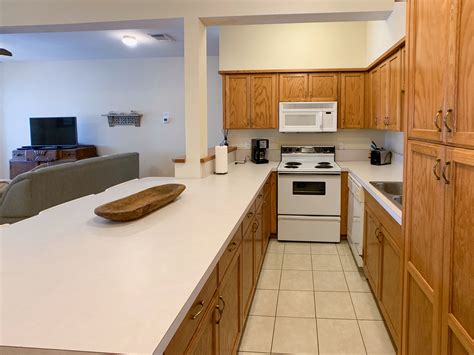 Landa Loft - Historic Schmitz Hotel Bed & Breakfast, New Braunfels, TX