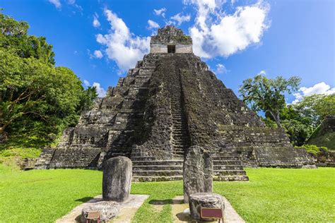 TOP 7 most famous Maya monuments