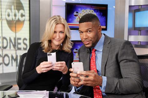 Michael Strahan, Switching Shows, Is Headed to 'Good Morning America ...