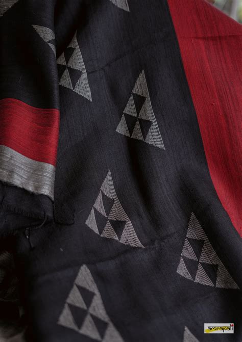 Handwoven Pure Matka Jamdani with Temple Border – Amrapali Boutique