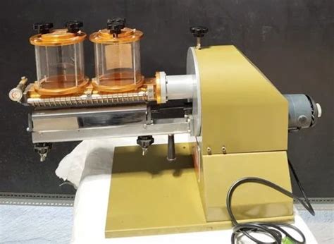 Synthetic Rubber Adhesive Coater - RUBBER BASE GLUE APPLICATOR from Pune