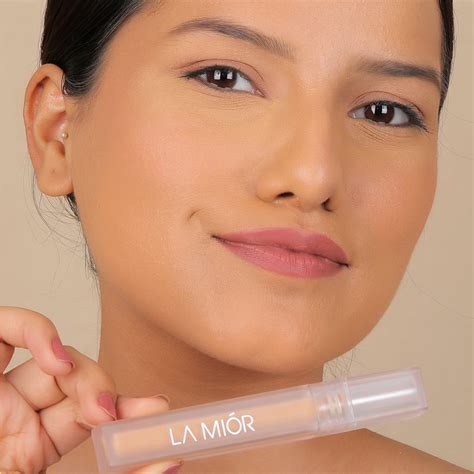 Luminous Retouch Hydrating Liquid Concealer – La Mior