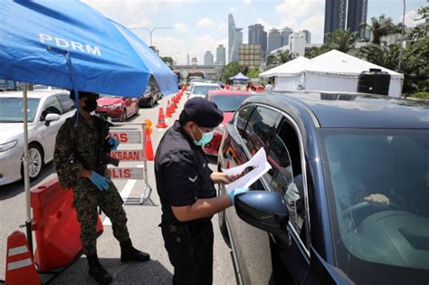 Many Malaysians Upset Over ‘Confusing’ Lockdowns, Rising Infections ...