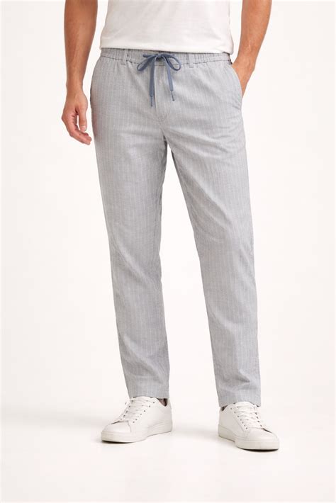 Men Light Grey Striped Straight Fit Traveller Striper