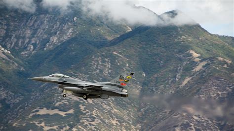 Final operational F-16s depart Hill AFB > Hill Air Force Base > Article ...