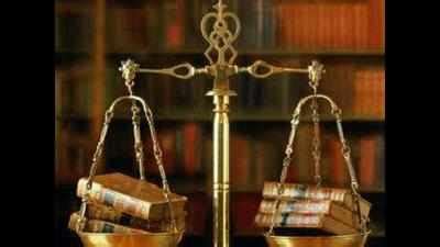 Lawyers in a spot as clients shy away | Hyderabad News - Times of India