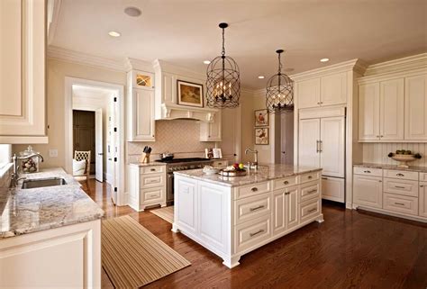 17 Best Antique White Cabinets Combinations for Most Fascinating Looks ...