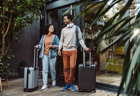 How to check out of a hotel easily (plus late check out tips) | KAYAK