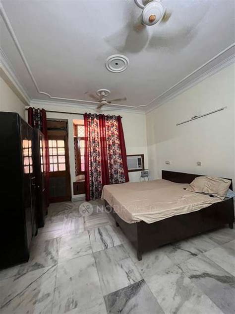 Girls Rooms for Rent Near RMZ Infinity Park Gurgaon - NoBroker