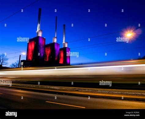 Illuminated cogeneration plant 'Linden' in Hannover at the blue hour ...