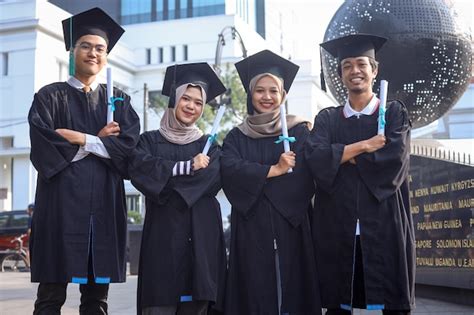 Graduates 的图像结果