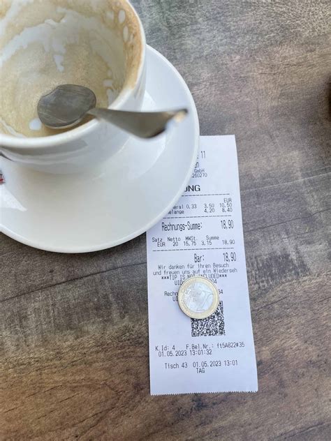 Tipping In Paris