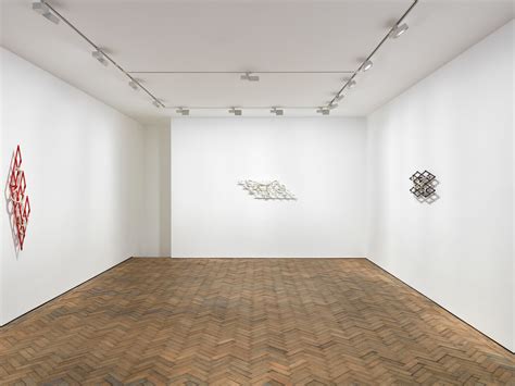 Ricky Swallow. Sand in my joints | Meer