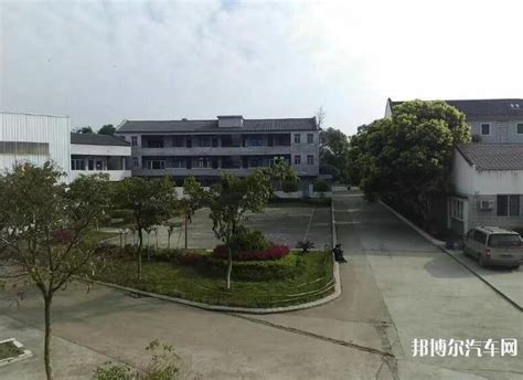 云南外国语学校初中部2023年招生办联系电话