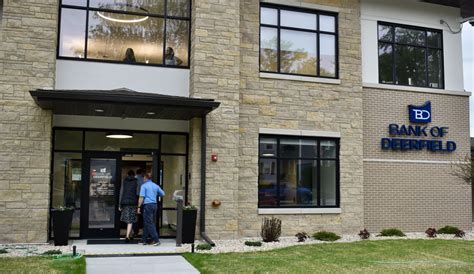 Bank of Deerfield opens new main bank building | News | hngnews.com