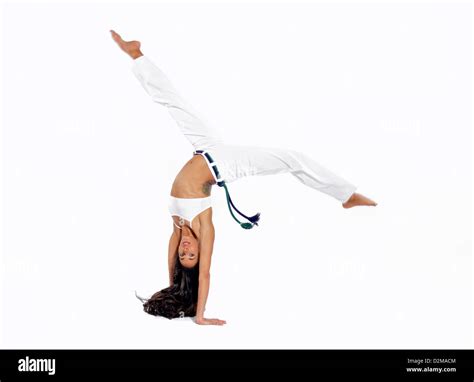 Capoeira dance hi-res stock photography and images - Alamy