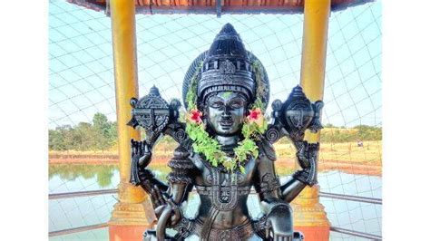 Adukkath Bhagavathy Temple that feeds Turtles; Today is World Turtle ...