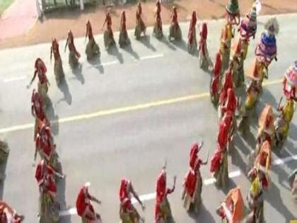 गुजरात: स्कूल के गरबा कार्यक्रम के दौरान बच्चों से लगवाया गया 'या हुसैन ...